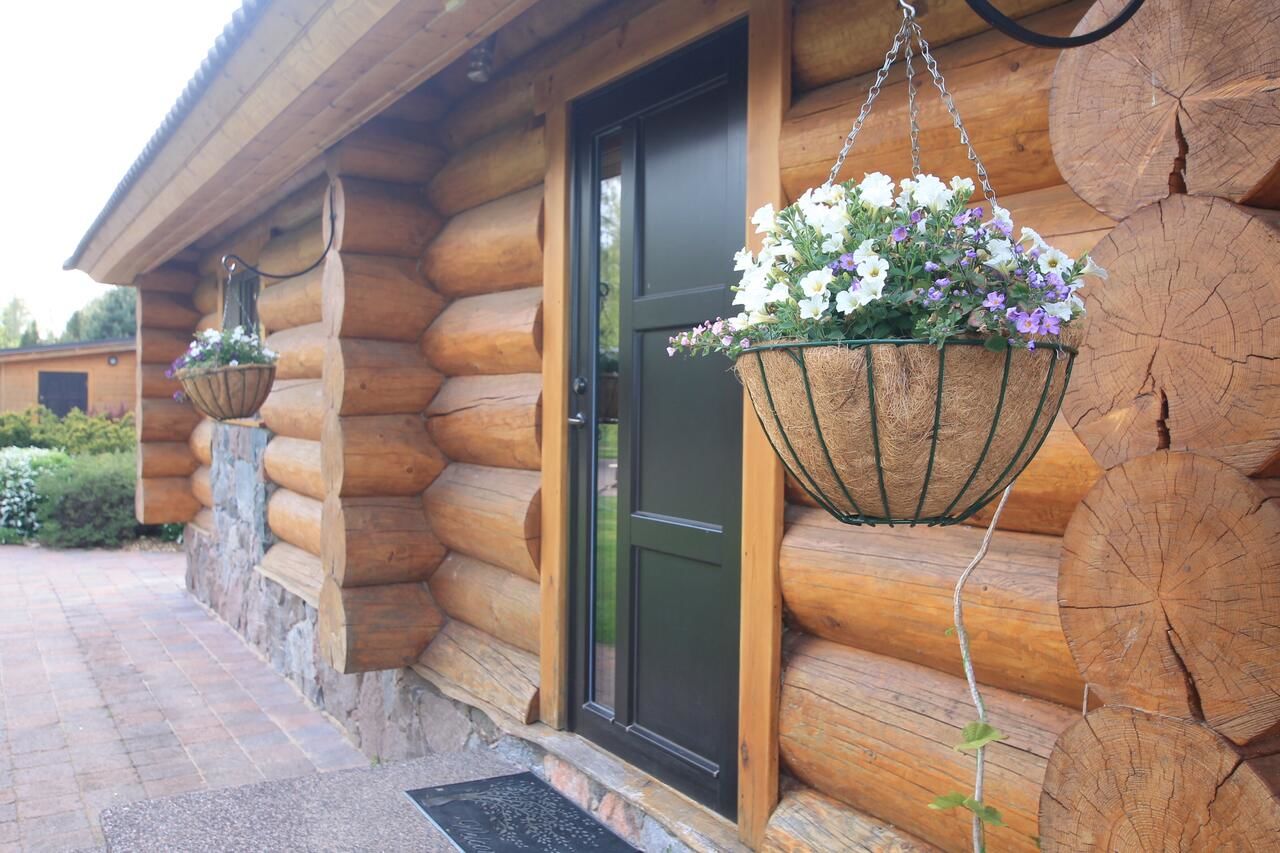 Виллы The gorgeous log house, that brings out the smile! Hara